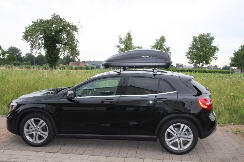 Dachbox 370 Liter auf einem Mercedes GLA in Schifferstadt