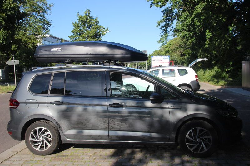 Schifferstadt: Dachbox von Hapro 600 Liter auf einem VW Touran
