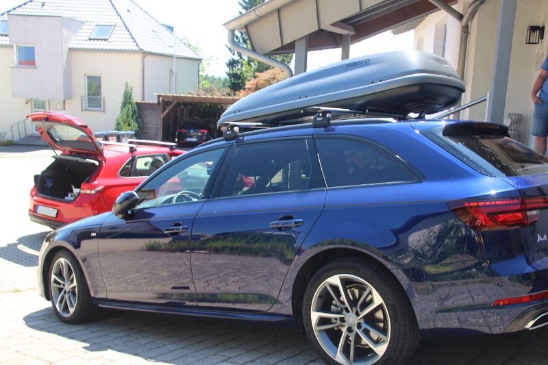 Schifferstadt: Dachbox mit 430 Litern Volumen auf einem Audi A4 Avant Kombi