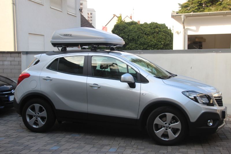 Schifferstadt: Dachbox von HAPRO mit 370 Liter Volumen auf einem Opel Mokka