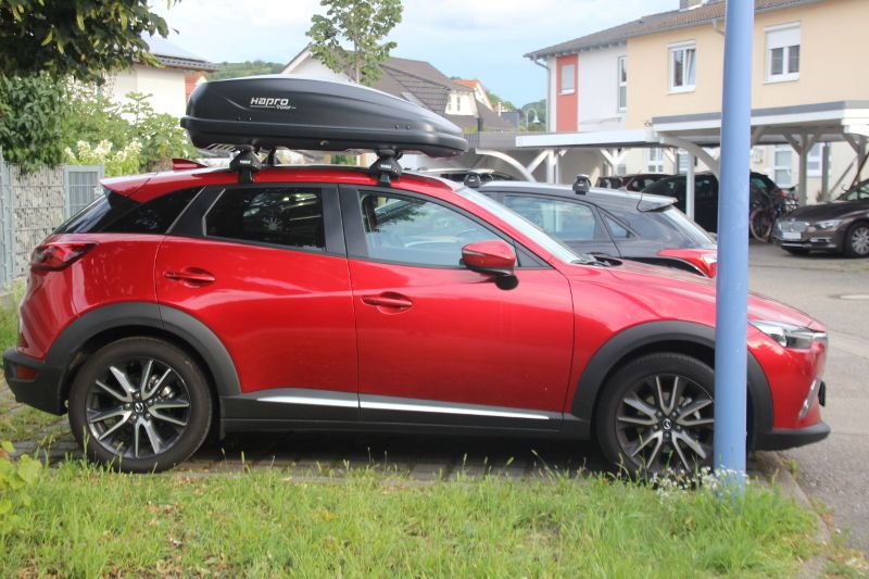 Schifferstadt: Dachbox 370 Liter auf einem Mazda CX3
